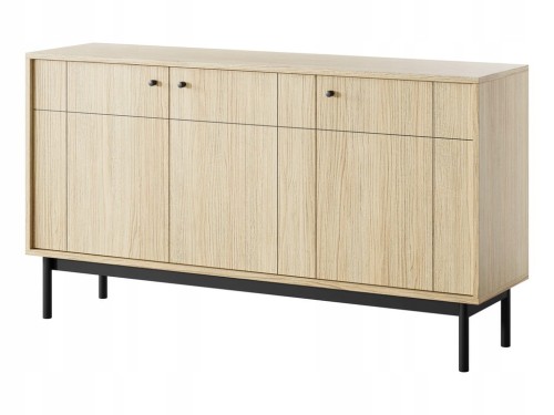 Przejdź do produktu Komoda trzydrzwiowa OLMA 154 cm z szufladami Dąb Linea / Czarny stelaż styl japandi