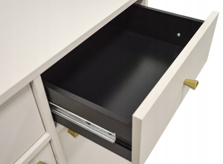 4a0b47843005c5b6c538153847b8c208